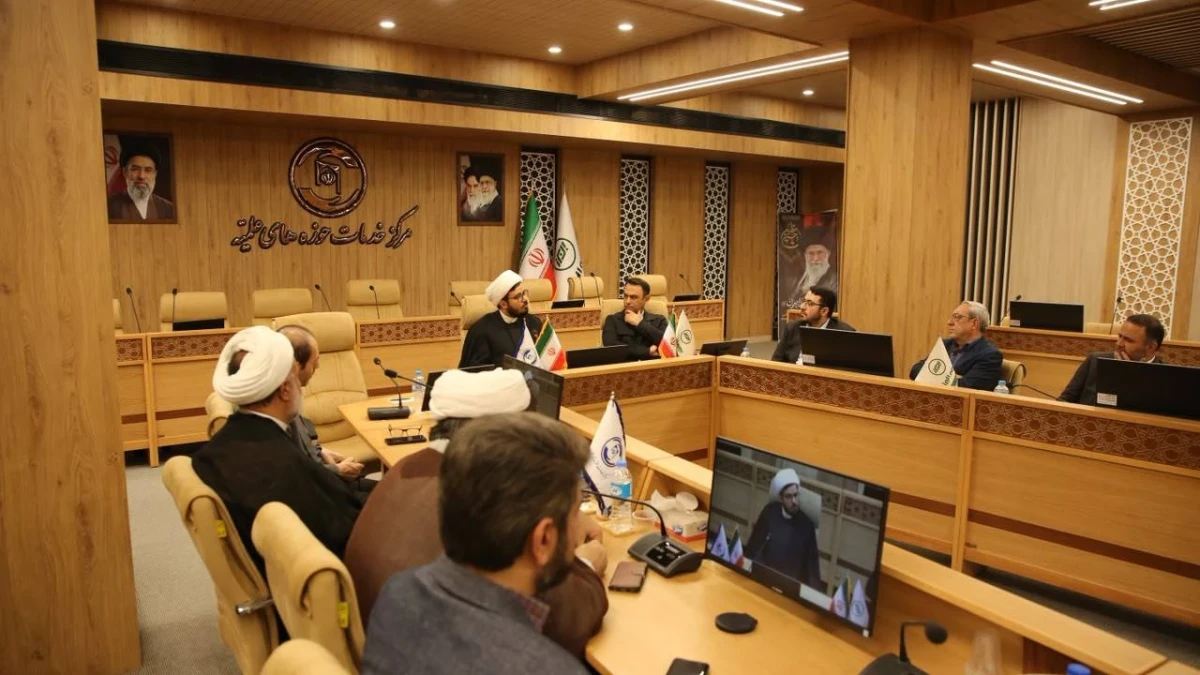 امضای تفاهم نامه و قرارداد کلان بیمه ای با مرکز خدمات حوزه های علمیه کشور