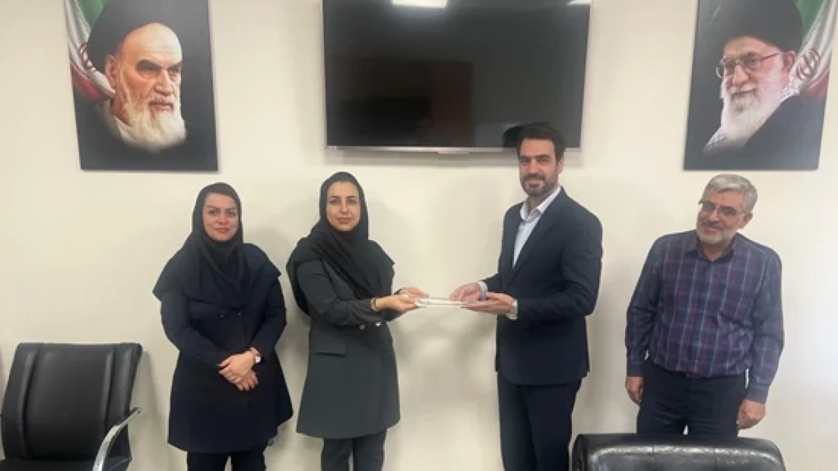 تجلیل از خدمات بیمه تکمیلی آتیه‌سازان حافظ به کارکنان آموزش فنی و حرفه‌ای استان آذربایجان شرقی